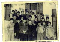 1952 - Ragazzi in canonica 